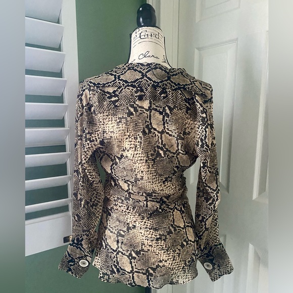 🐍 ZARA SNAKE PRONT WRAP BLOUSE🐍 - Picture 2 of 4